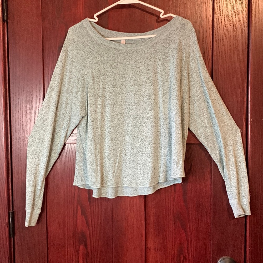 Long sleeve float top